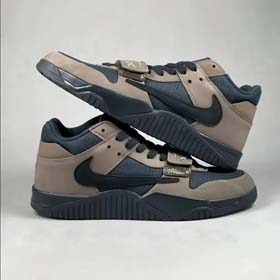 Zapatillas negras y marrones-2337