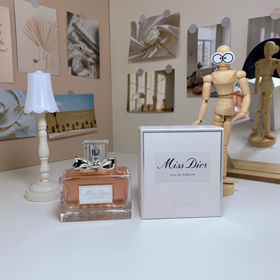 Dior Florescente Cariño EDP-3068