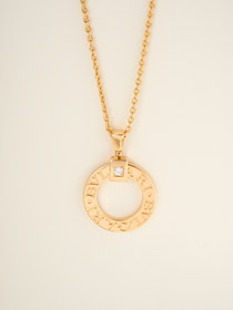 Bulgari logo grabado collar letras logo en colgante redondo-3585