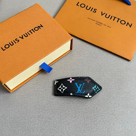 Louis Vuitton LV carta pin-3856