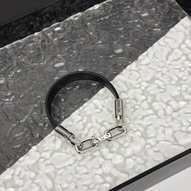 Louis Vuitton LV cuero anillo de cadena de metal con letras grabadas en ambos lados de la pulsera-38